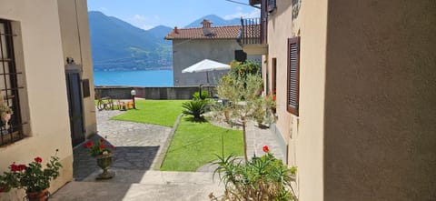 Garden, Garden view, Lake view