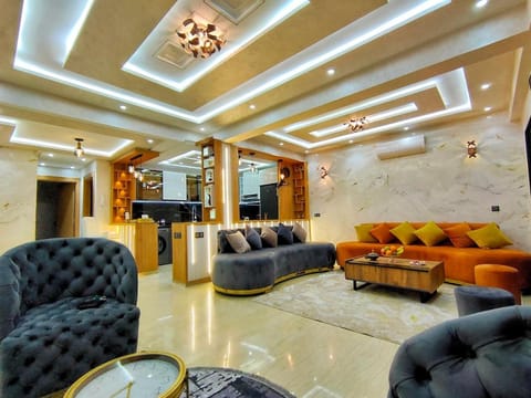 Living room, Seating area
