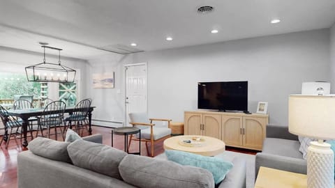 Twilight Ridge Near Downtown South Haven and Lake House in South Haven