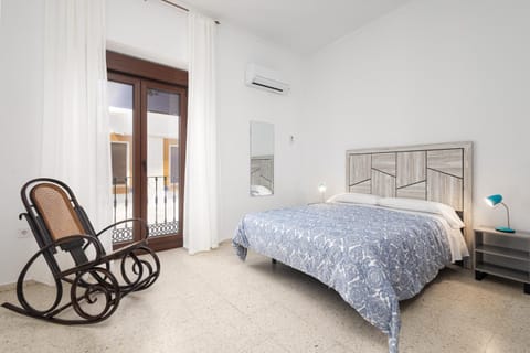 Balcony/Terrace, Bedroom, air conditioner