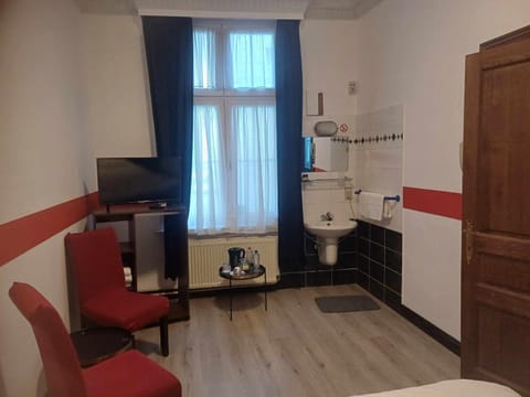 TV and multimedia, Seating area