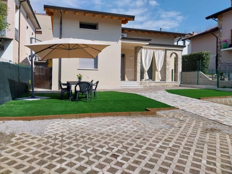 Property building, Patio, Spring, Garden, Garden view
