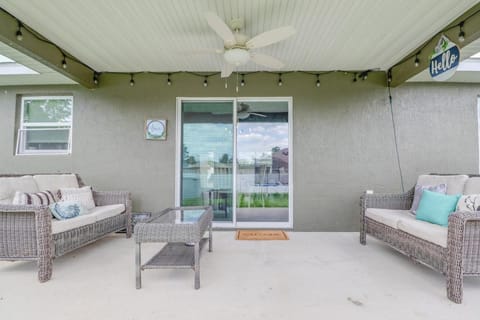 COZY home with fenced patio House in Florida