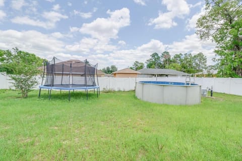 COZY home with fenced patio House in Florida