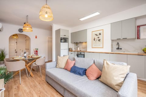 Kitchen or kitchenette, Living room, Dining area, pet friendly