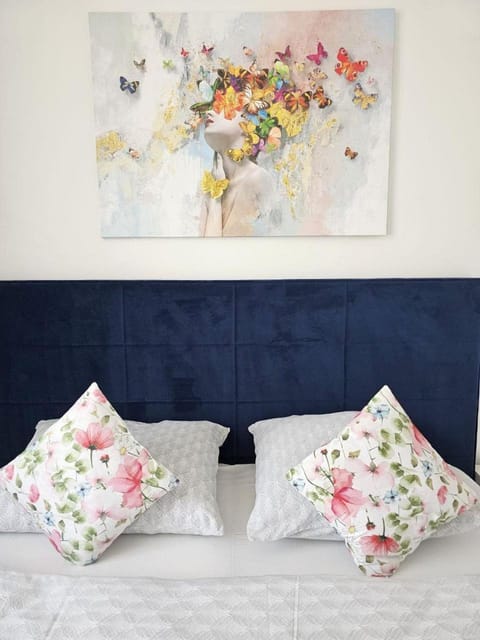 Bed, Decorative detail, Bedroom