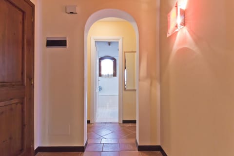 bilocale ciclamino Apartment in Punta de su Torrione