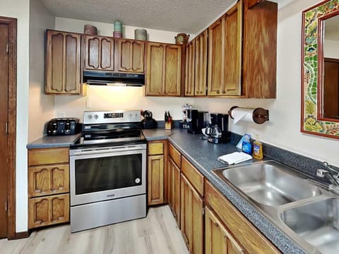 Kitchen or kitchenette, oven, stove, kitchen