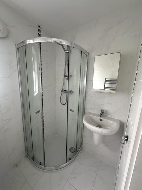 Stylish beachfront penthouse Apartment in Perranporth