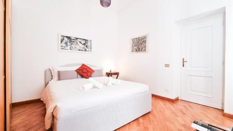 Luxury Penthouse with Terrace by Spanish Steps Apartment in Rome