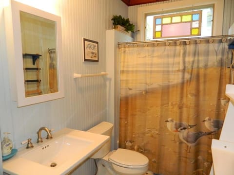 Columbia avenue 26 House in Henlopen Acres