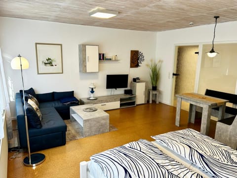 Photo of the whole room, Seating area