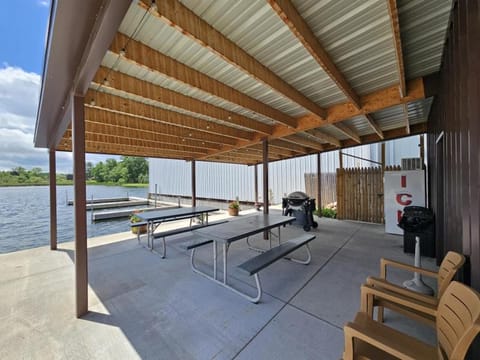 BBQ facilities, Balcony/Terrace