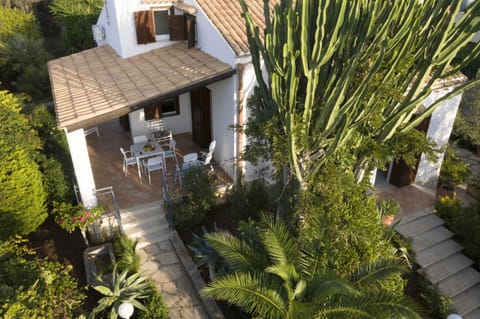 Patio, Facade/entrance, Garden
