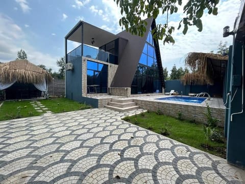 Property building, Day, Garden, Garden, Garden view, Pool view, Swimming pool, Swimming pool