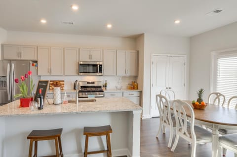 Work, Explore and More Lebanon Family Home! House in Lebanon