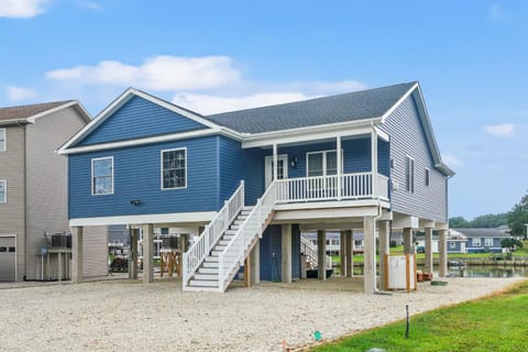 Turtle Bay - Waterfront & a screened porch! House in Chincoteague Island