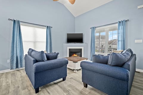 Turtle Bay - Waterfront & a screened porch! House in Chincoteague Island