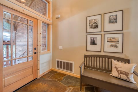 Great Bison Lodge at Tahoe Donner by Tahoe Getaways - Pet Friendly 4BR w HOA & Heated Driveway House in Truckee