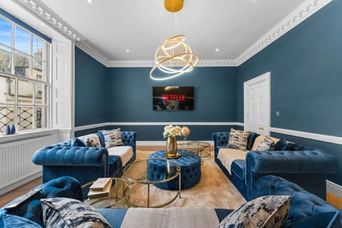 Opulence in Central Bath - The Gatsby Apartment in Bath