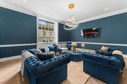 Opulence in Central Bath - The Gatsby Apartment in Bath