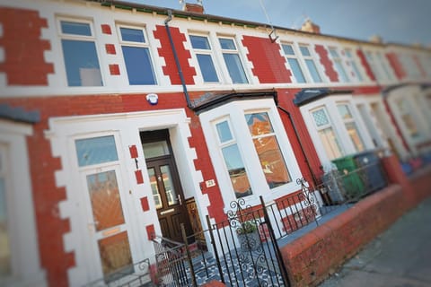 Property building, Street view