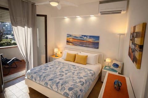 TV and multimedia, Balcony/Terrace, Bedroom, internet, wardrobe, air conditioner