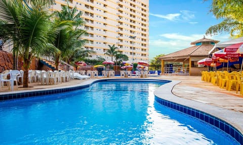 Property building, Day, Evening entertainment, Pool view, Swimming pool, Swimming pool, sunbed
