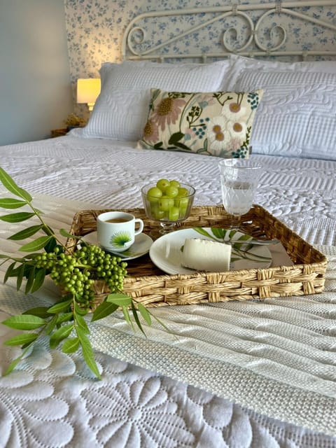 Bed, Photo of the whole room, Bedroom, wedding