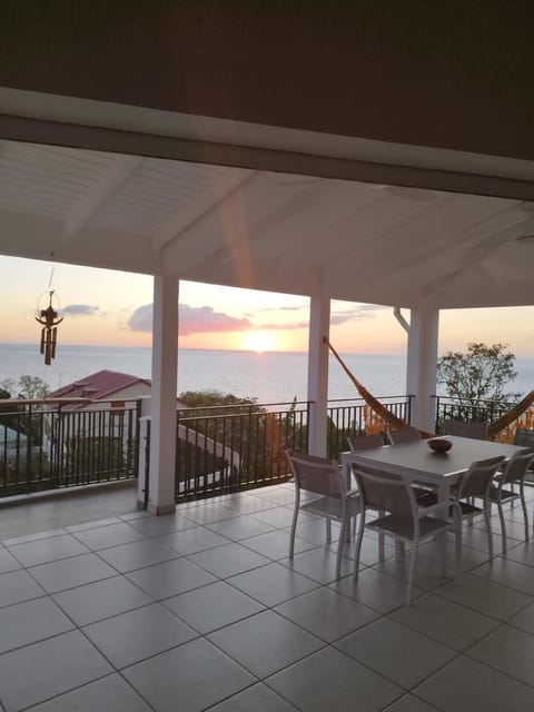 Day, View (from property/room), Balcony/Terrace, Dining area, Sea view