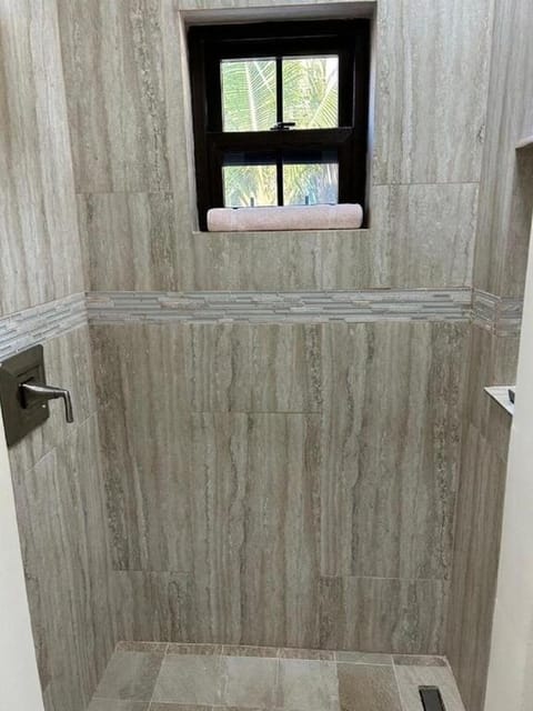 Paradise Inn Placencia Apartment in Placencia