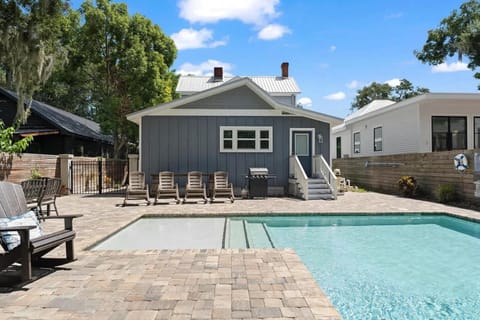 Sanford Splash l Pool l Dogs OK l Walk to DNTN House in Saint Augustine