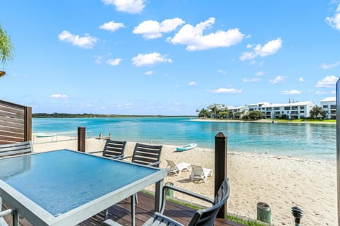 Balcony/Terrace, Beach, River view