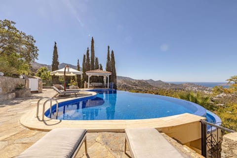 Seating area, Sea view, Swimming pool
