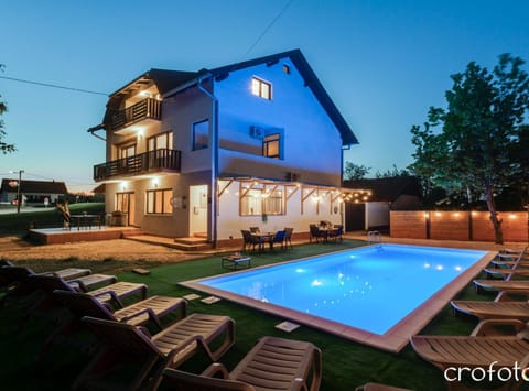 Balcony/Terrace, Swimming pool, Swimming pool