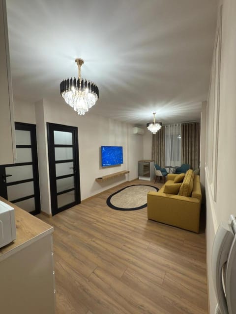 Communal lounge/ TV room, TV and multimedia, Living room, Seating area, Evening entertainment