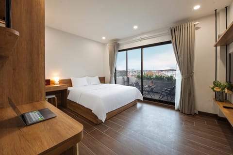 View (from property/room), Photo of the whole room, Evening entertainment, Bedroom