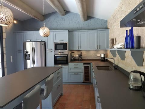 Air-conditioned Stylish Provence Villa Villa in Ménerbes