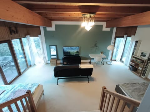 Großes Zimmer mit eigener Terrasse Vacation rental in Hamburg