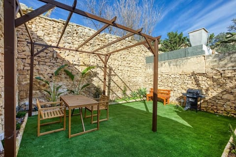 Dining area, Garden view