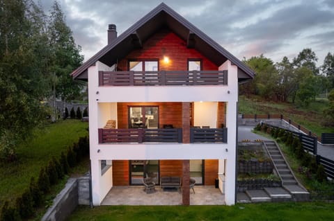 Property building, Day, Balcony/Terrace, Garden view