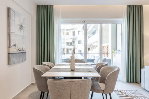 Casa Civique A Modern City Apartment with Balcony, Parking, Aircon & Elevator Apartment in Heraklion