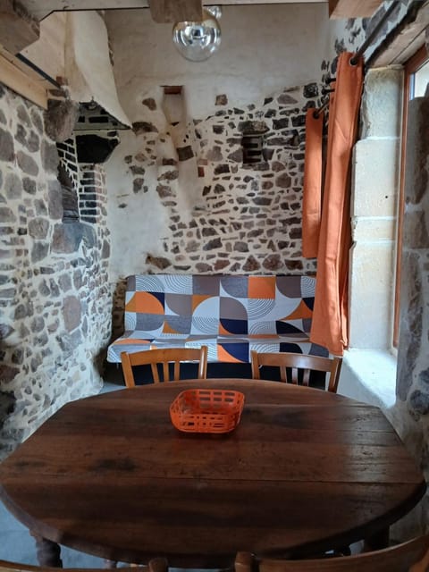 gîte les 3 coquelicots bis House in Bourgogne-Franche-Comté