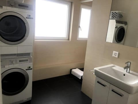 1BR apartment with balcony - West 13 Apartment in Zurich City