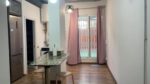 SA 15min downtown Barcelona, 5min Metro, Beach nearby Apartment in Badalona