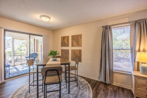 Sunny Sagebrush Stay - Suite House in Statesboro