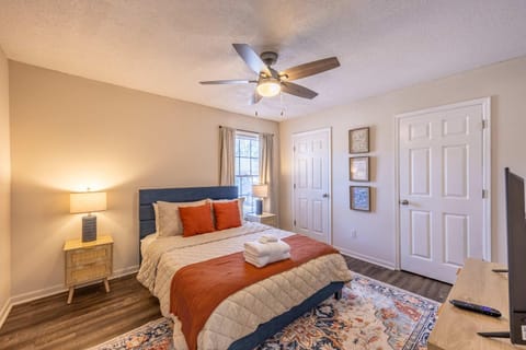 Sunny Sagebrush Stay - Suite House in Statesboro