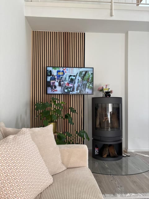 TV and multimedia, Seating area