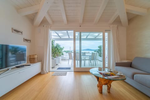 Natural landscape, View (from property/room), Dining area