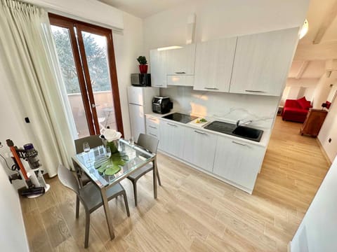 Coffee/tea facilities, Kitchen or kitchenette, Living room, Seating area, Dining area, pet friendly, stove